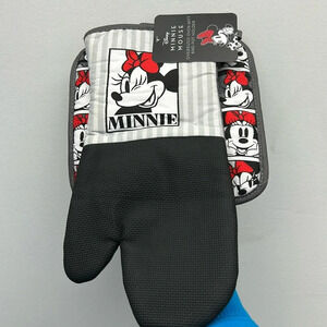 2/$30 BNWT Disney Minnie Mouse Oversized Oven Mitt And Pot Holder Red Grey
